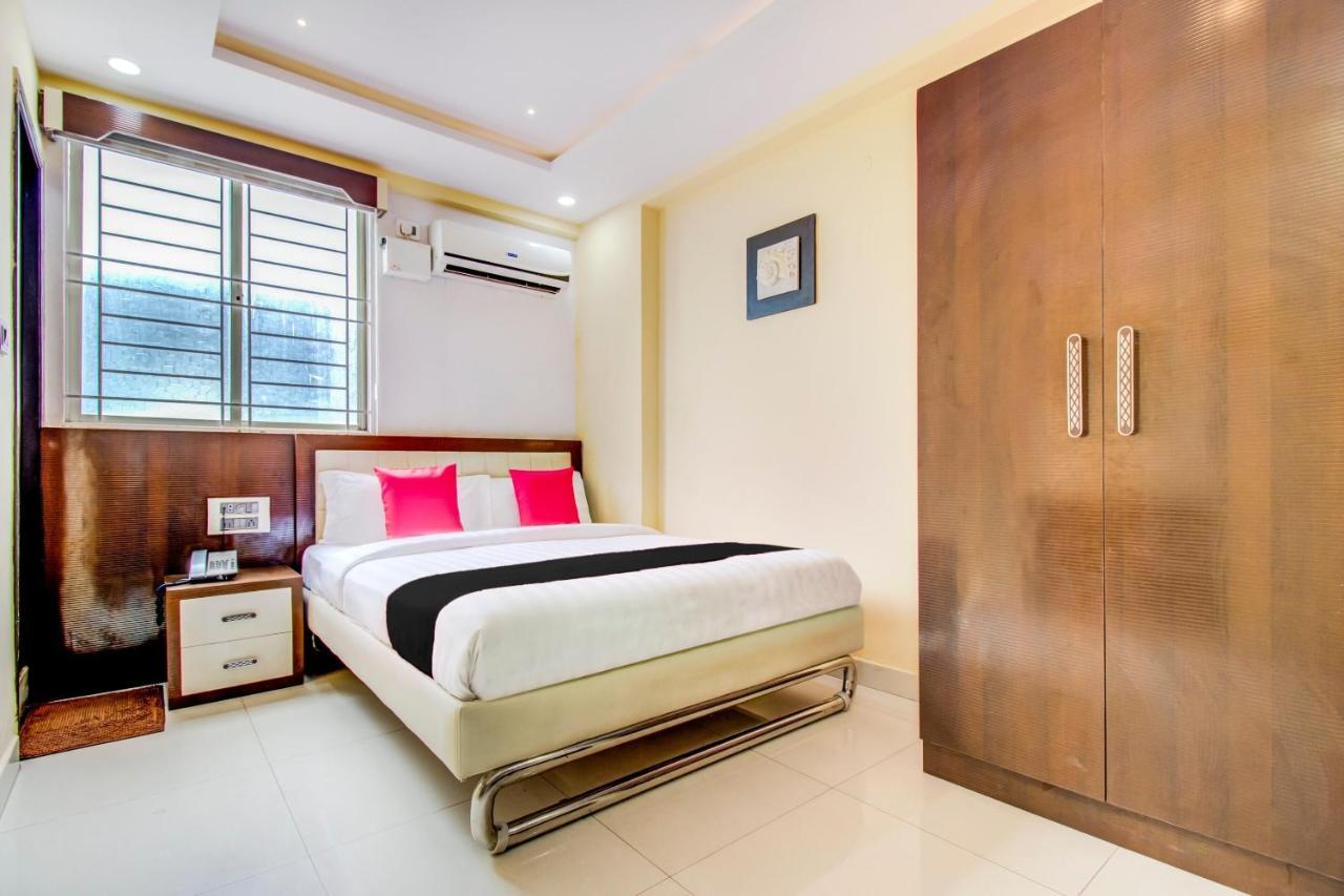 Capital O 5381 The Emirates Hotel Bangalore Luaran gambar